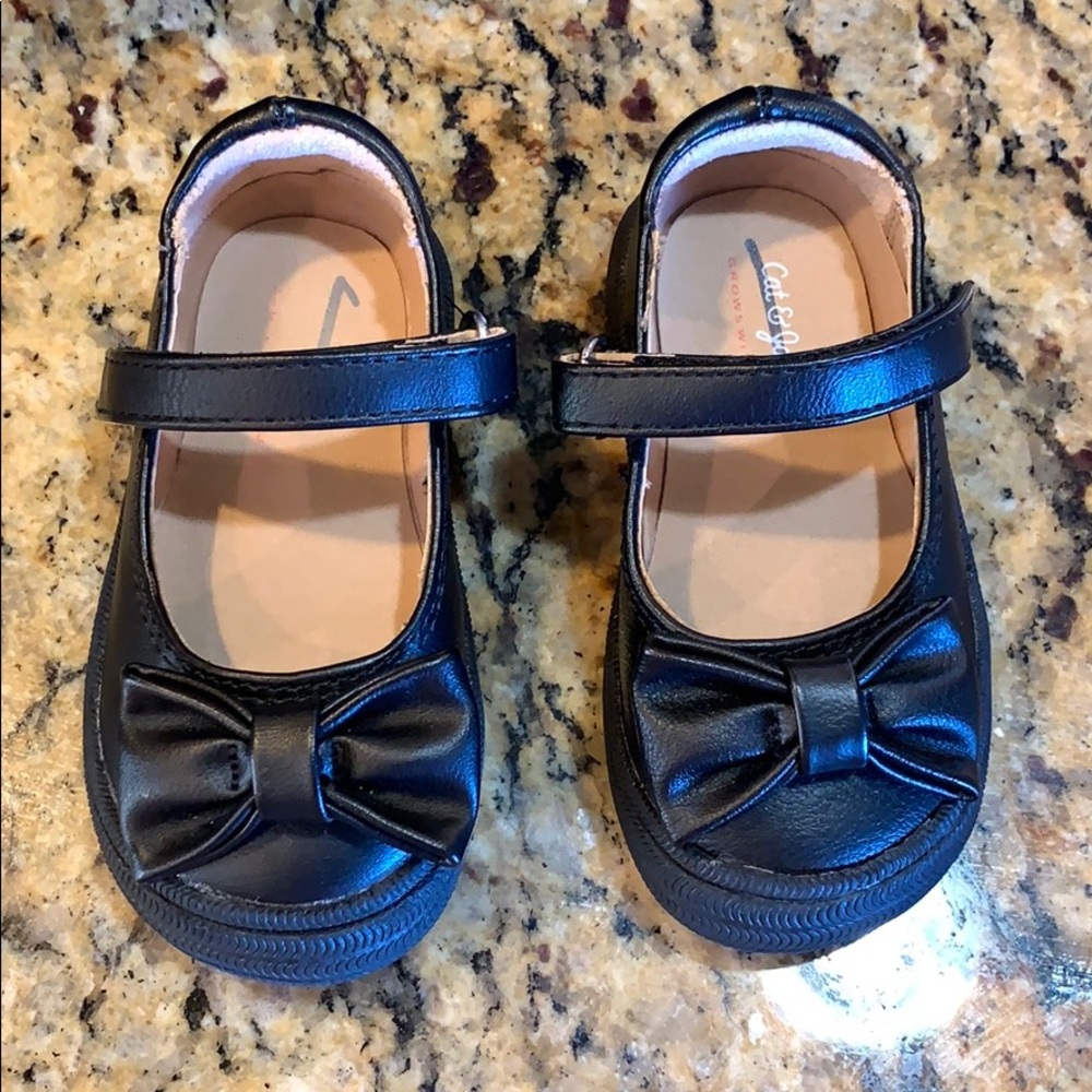 NWOT Cat & Jack  Size 4